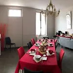 Le Chai De La Rose Et Seances Bien Etre 3* Doué-la-Fontaine