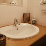 Le Chai De La Rose Et Seances Bien Etre Frühstückspension Doué-la-Fontaine