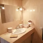 Le Chai De La Rose Et Seances Bien Etre Frühstückspension Doué-la-Fontaine