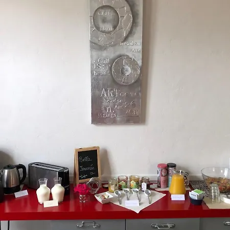 Le Chai De La Rose Et Seances Bien Etre 住宿加早餐酒店 3*