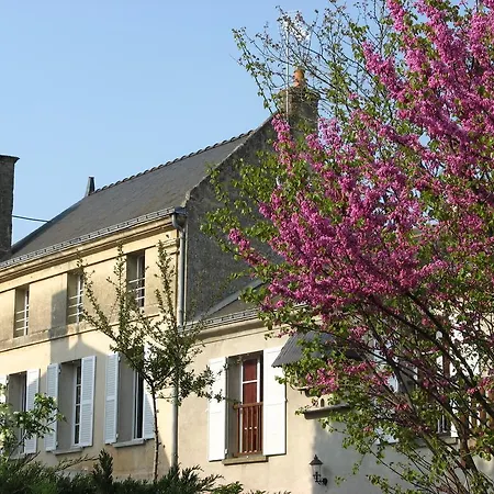 住宿加早餐酒店 Le Chai De La Rose Et Seances Bien Etre 杜埃拉方丹