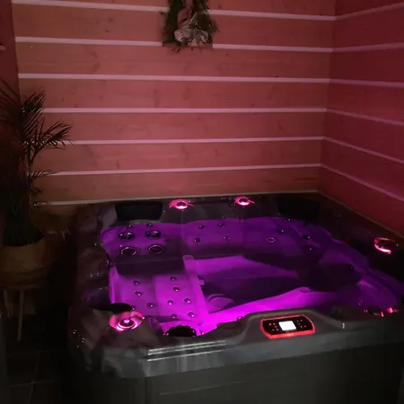 Le Chai De La Rose Et Seances Bien Etre 住宿加早餐酒店