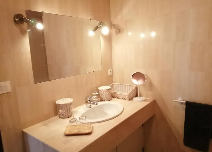 Le Chai De La Rose Couette-café Doué-la-Fontaine