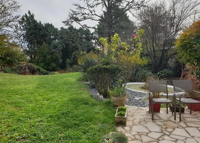 فندق مبيت وإفطار Le Chai De La Rose Et Seances Bien Etre