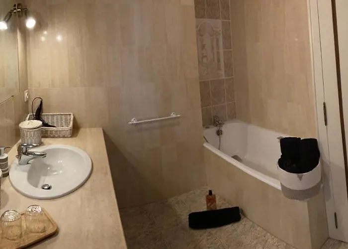 Le Chai De La Rose 3*