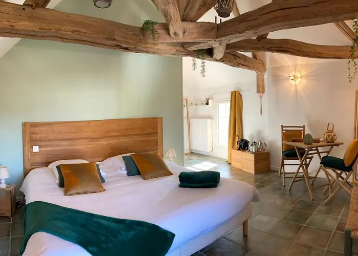 Le Chai De La Rose 3*