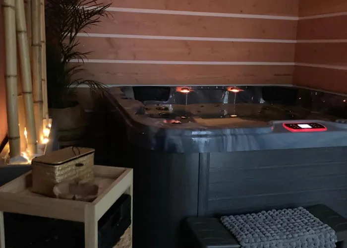 فندق مبيت وإفطار Le Chai De La Rose Et Seances Bien Etre Doué-la-Fontaine