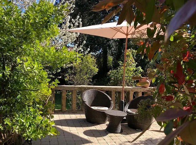 Le Chai De La Rose Et Seances Bien Etre 3* Doué-la-Fontaine